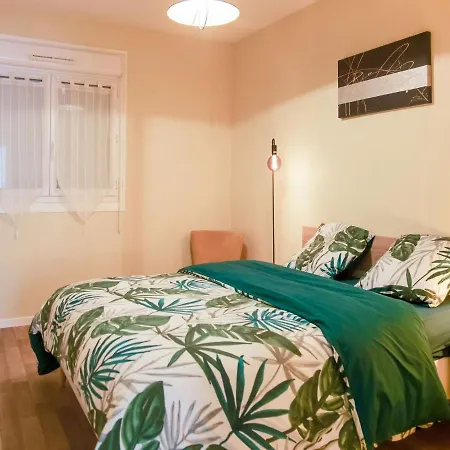 Apartment In Chaumont Near Town Center Lägenhet *