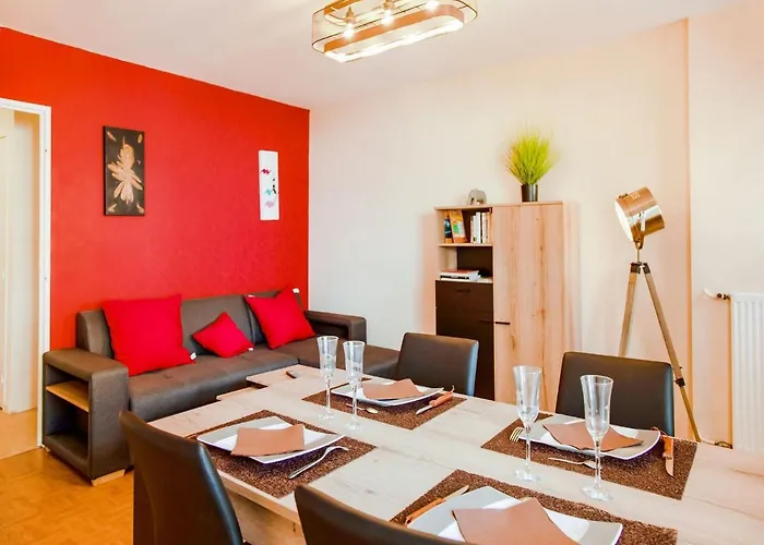 Apartment In Chaumont Near Town Center 아파트 *