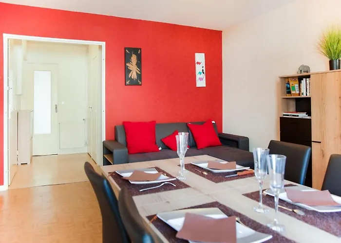 Apartment In Chaumont Near Town Center * 쇼몽