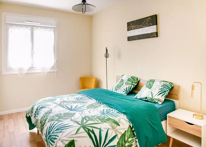 아파트 Apartment In Chaumont Near Town Center 쇼몽