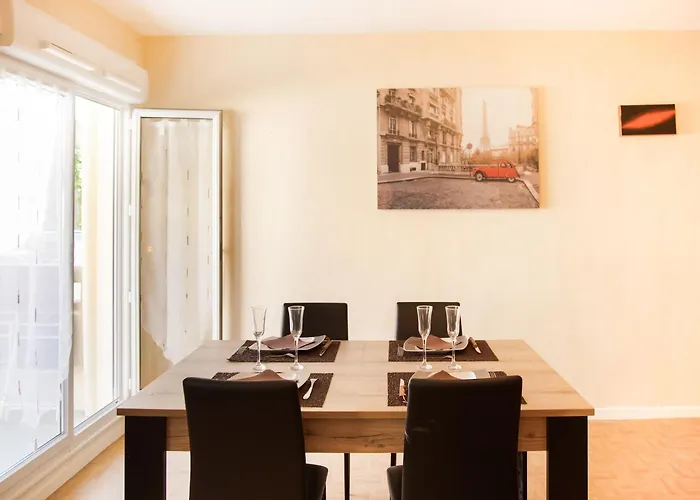 Apartment In Chaumont Near Town Center 아파트 쇼몽